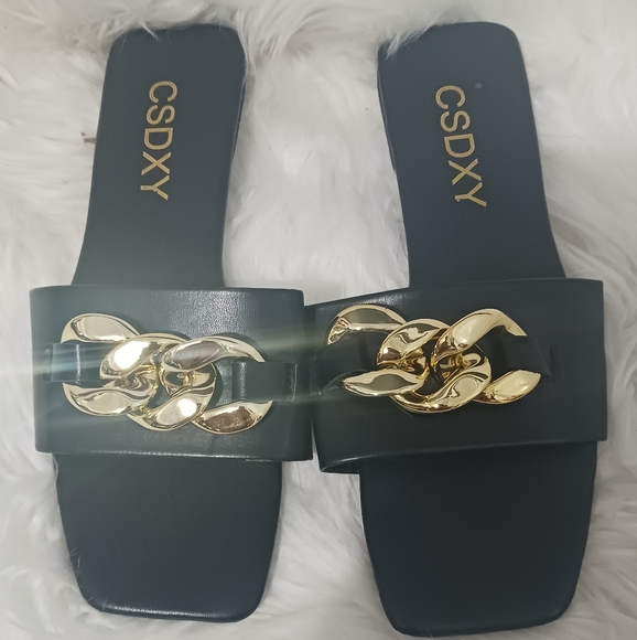 Women gold chain chunky square toe black flat sandals - Picture 2 of 8